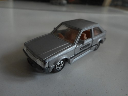 Tomica mazda 323 - tomica, familia
